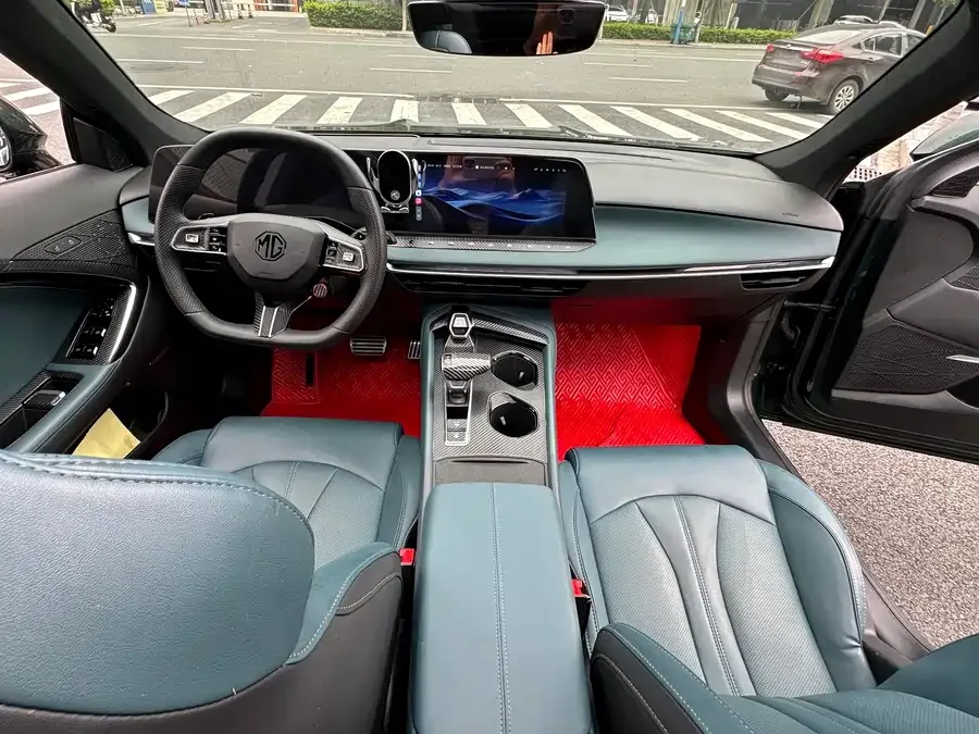 MG 7 MG7 2023 2.0T Automatic Beauty Hunter Premium Edition 2024 — миниатюра 2