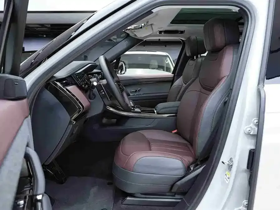 Land Rover Range Rover Sport Range Rover Sport 2024 400PS Dynamic SE 2025 — миниатюра 2