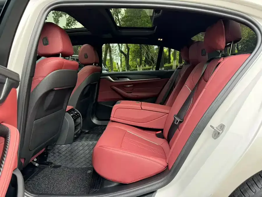BMW 5 Series BMW 5 Series 2023 530Li Leading M Sport Package 2023 — миниатюра 3