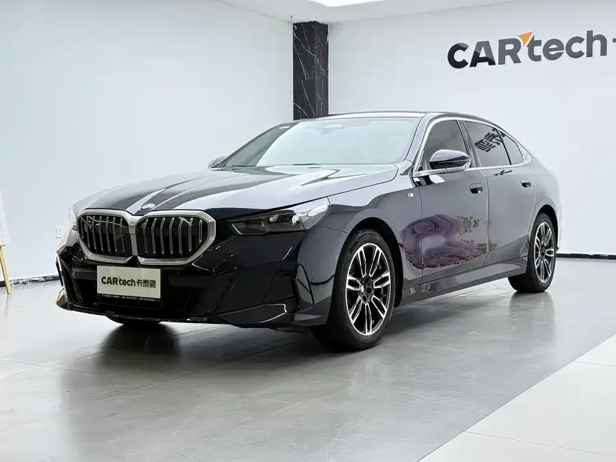 BMW 5 Series 2025