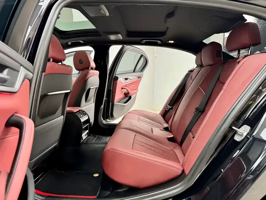 BMW 5 Series BMW 5 Series 2022 530Li Leading M Sport Package 2023 — миниатюра 3