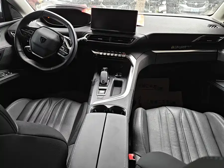 Peugeot 5008 Peugeot 5008 2023 400THP Love Full Seat Edition 7 Seaters 2022 — миниатюра 4