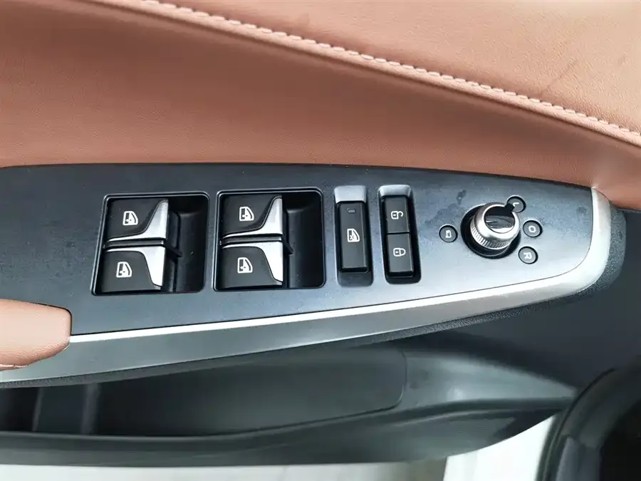 Changan CS75PLUS Changan CS75PLUS 2025 Third Generation Champion Edition 1.5T Sporty Model 2025 — миниатюра 3