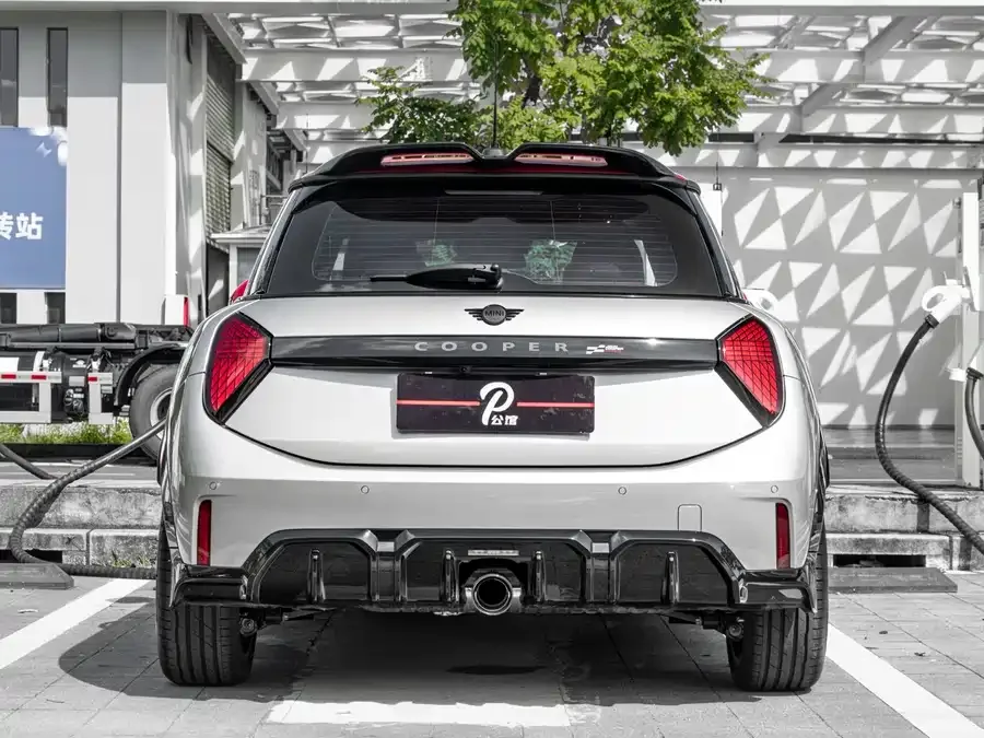 MINI JCW MINI JCW 2025 JOHN COOPER WORKS 2025 — миниатюра 2