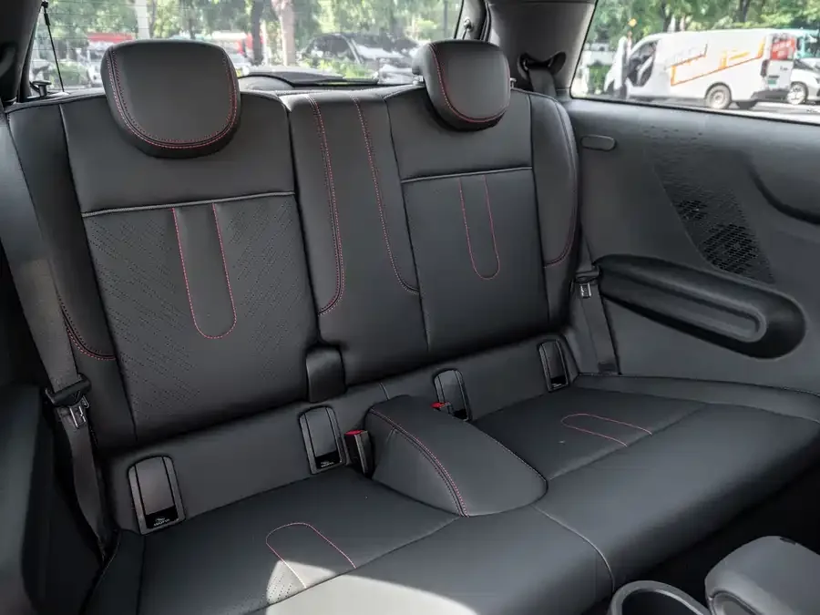 MINI JCW MINI JCW 2025 JOHN COOPER WORKS 2025 — миниатюра 5