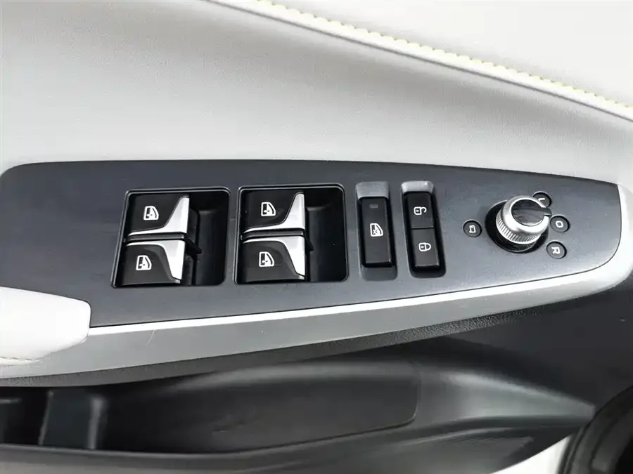 Changan CS75PLUS Changan CS75PLUS 2023 third-generation 1.5T automatic premium model 2023 — миниатюра 3