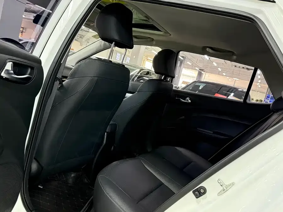 Kia KX1 2021 Yipao 1.4L CVT Sunroof Model 2022 — миниатюра 2