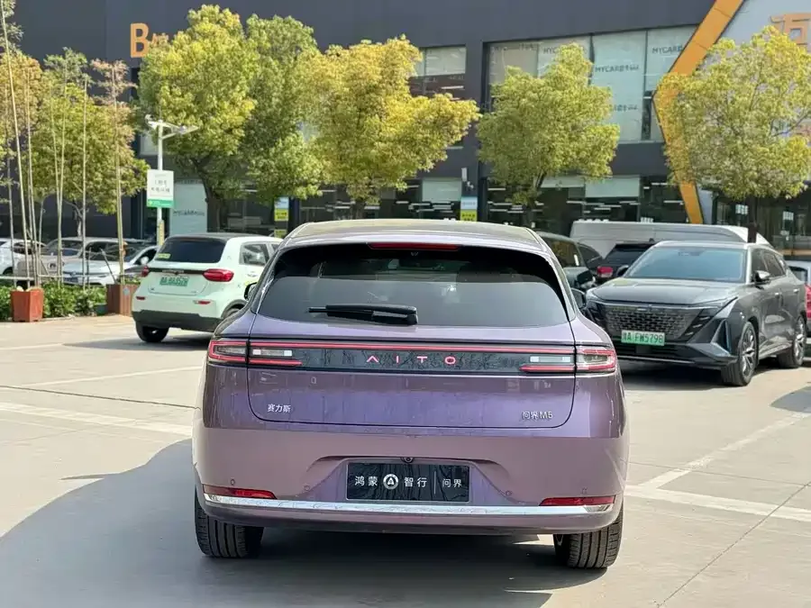 AITO M5 M5 2025 Extended Range Ultra 4WD Edition 2025 — миниатюра 5