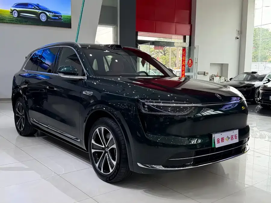 AITO M7 Wenjie M7 2026 Extended Range Ultra 4WD 5-Seater (192-line LiDAR) 2025 — миниатюра 2