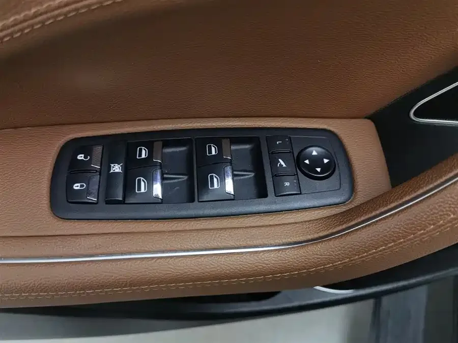Maserati Levante Levante 2022 2.0T GT Edge Edition 2022 — миниатюра 3