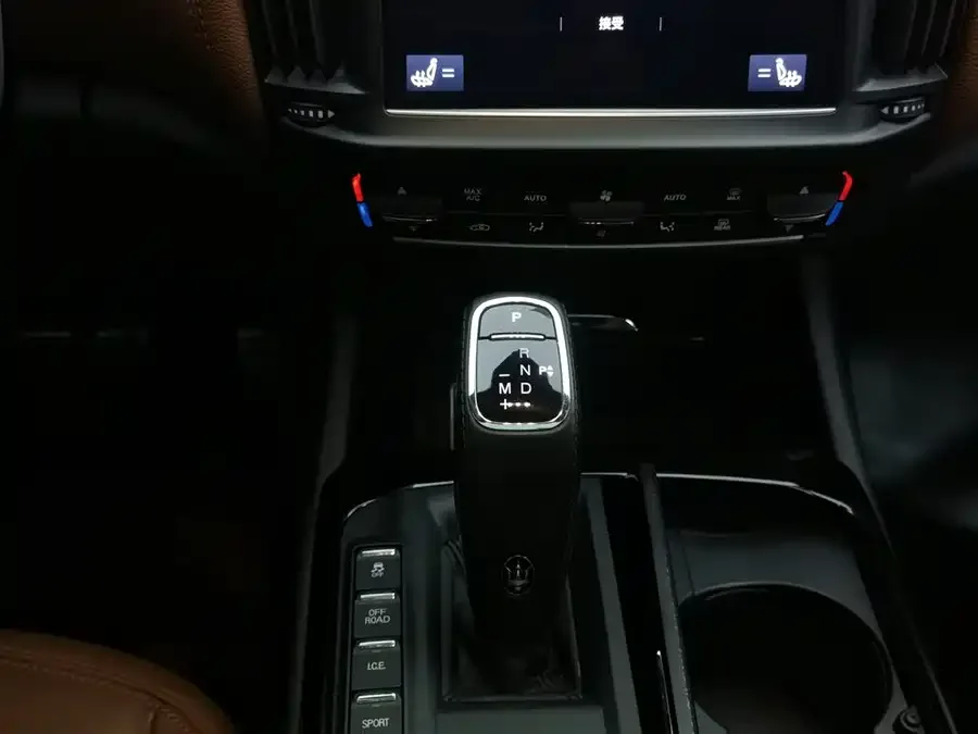 Maserati Levante Levante 2022 2.0T GT Edge Edition 2022 — миниатюра 4