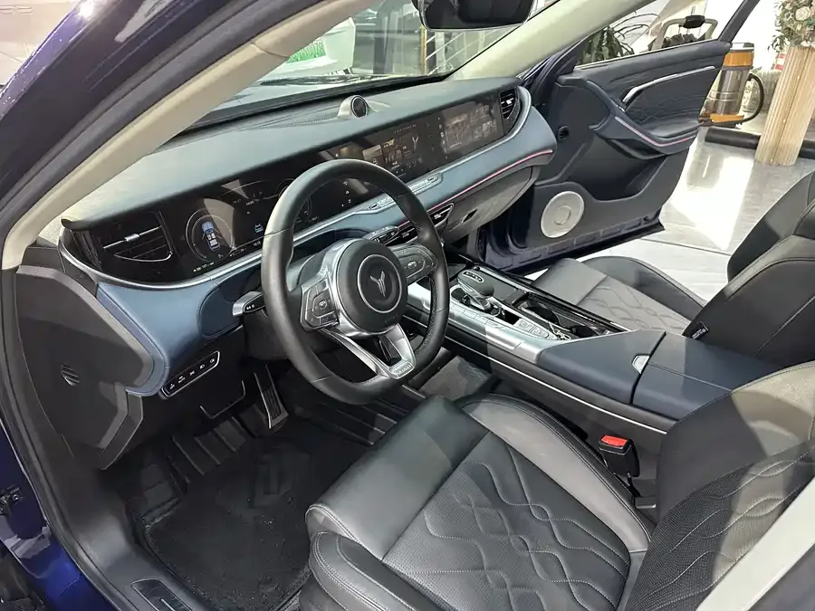 Voyah Lantu FREE Lantu FREE 2021 four-wheel drive standard extended range exclusive luxury package 2022 — миниатюра 3