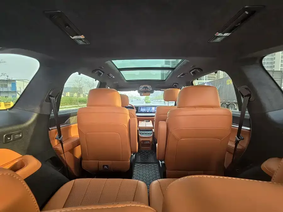 WEY Blue Mountains Wei Brand Blue Mountain 2023 four-wheel drive long-range version 2024 — миниатюра 2