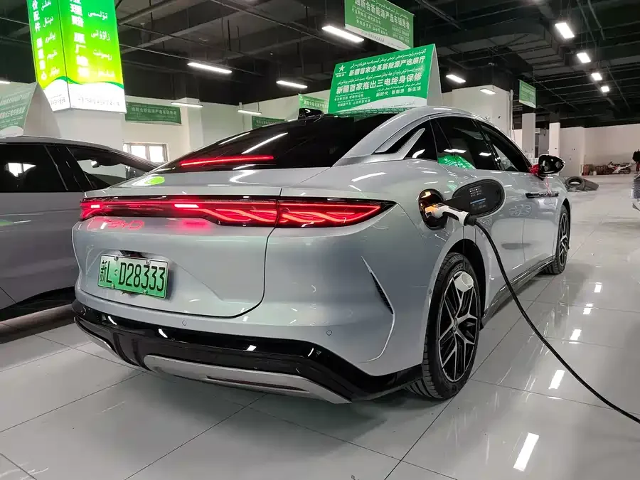BYD Han L Han L 2025 EV Four-wheel Drive LiDAR Flagship Model 2025 — миниатюра 3