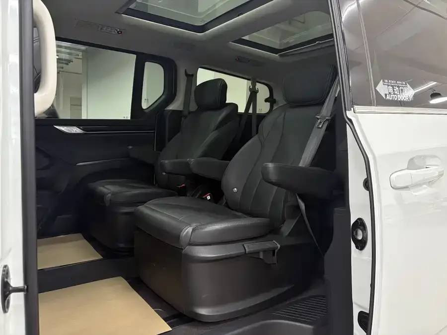 Maxus G10 2025 MAX 2.0T Automatic Flagship Edition Gasoline 7 Seaters 2025 — миниатюра 5