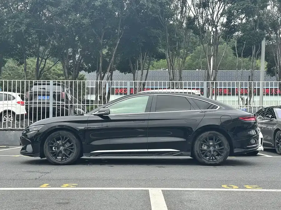 BYD Second-hand Han 2025 DM-i Intelligent Driving Edition 125KM Elite Edition 2025 — миниатюра 4