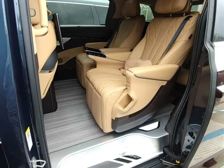 BYD D9 Denza D9 2025 DM-i Intelligent Driving Edition 1020 Four-Wheel Drive Flagship Model 2025 — миниатюра 3