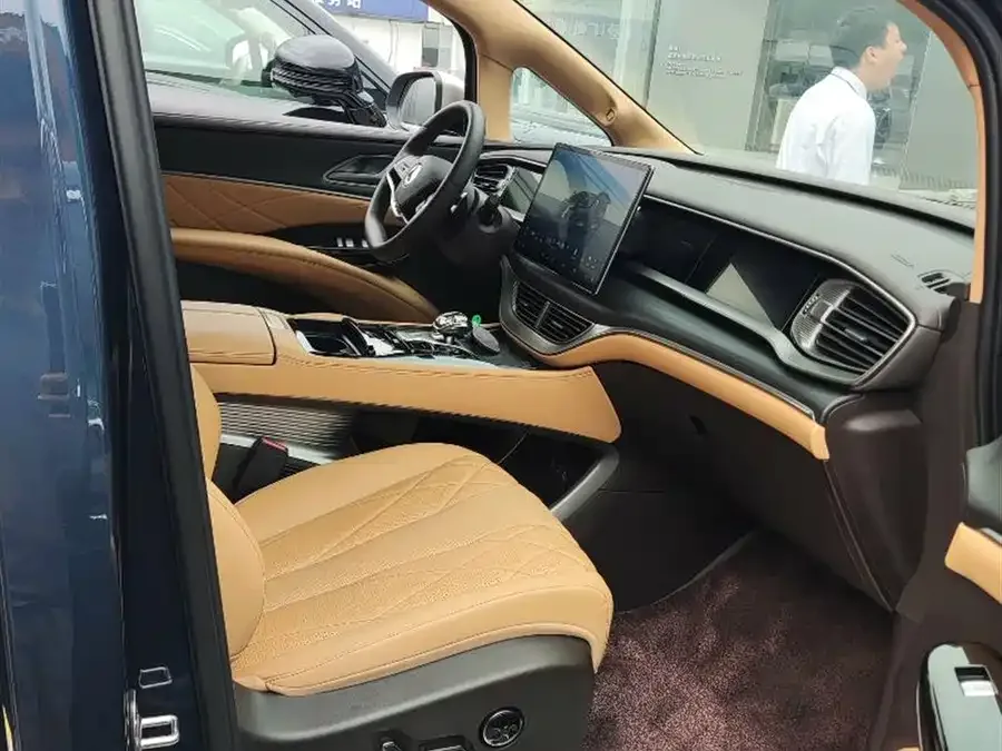 BYD D9 Denza D9 2025 DM-i Intelligent Driving Edition 1020 Four-Wheel Drive Flagship Model 2025 — миниатюра 4