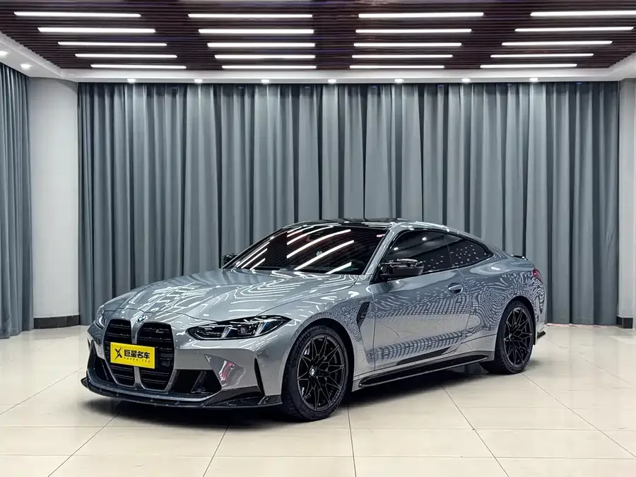 BMW M4 2025