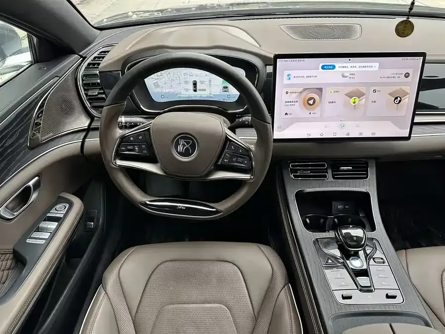 BYD Second-hand Han 2022 DM-i 121KM Premium Edition 2022 — миниатюра 3