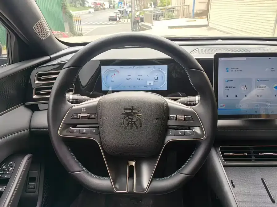 BYD Qin L Qin L 2024 DM-i 120KM Beyond Edition 2024 — миниатюра 5