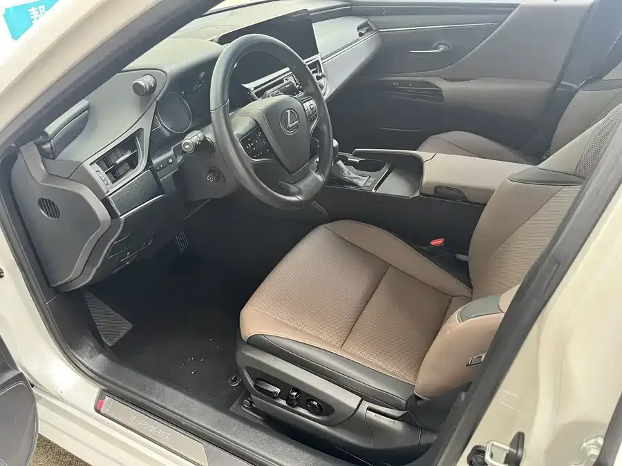 Lexus ES 2022 200 Excellence Edition 2023 — миниатюра 5