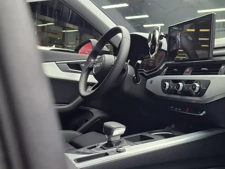 Audi a4 l 2024 40 TFSI Fashion Dynamic Edition 2024 — миниатюра 3