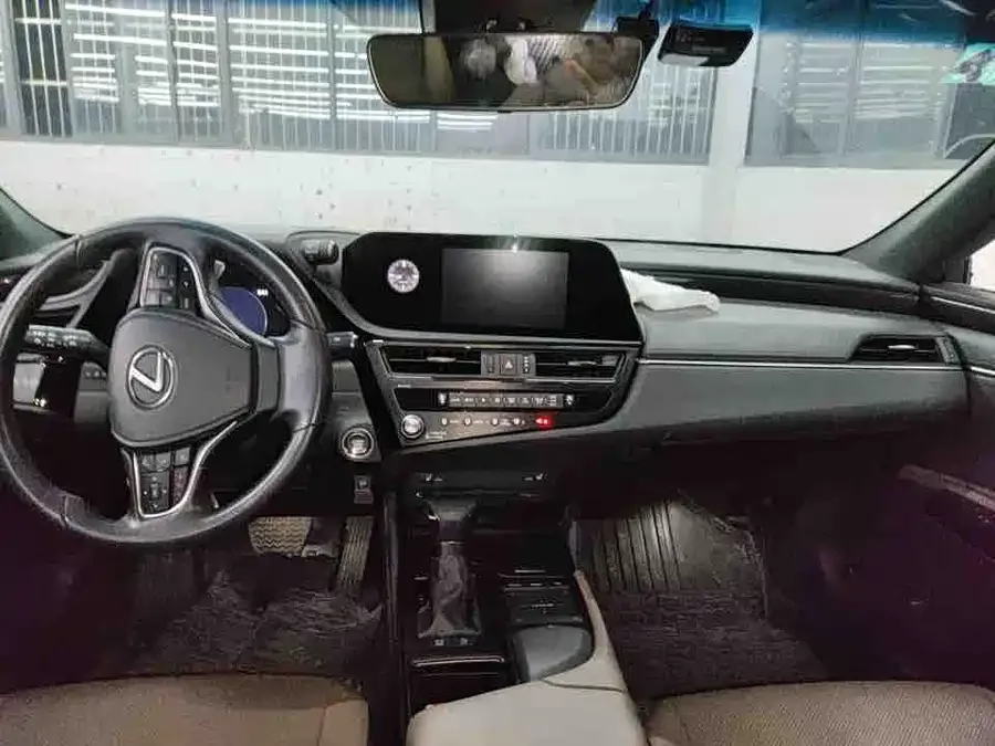 Lexus ES 2021 200 Excellence Edition 2022 — миниатюра 5