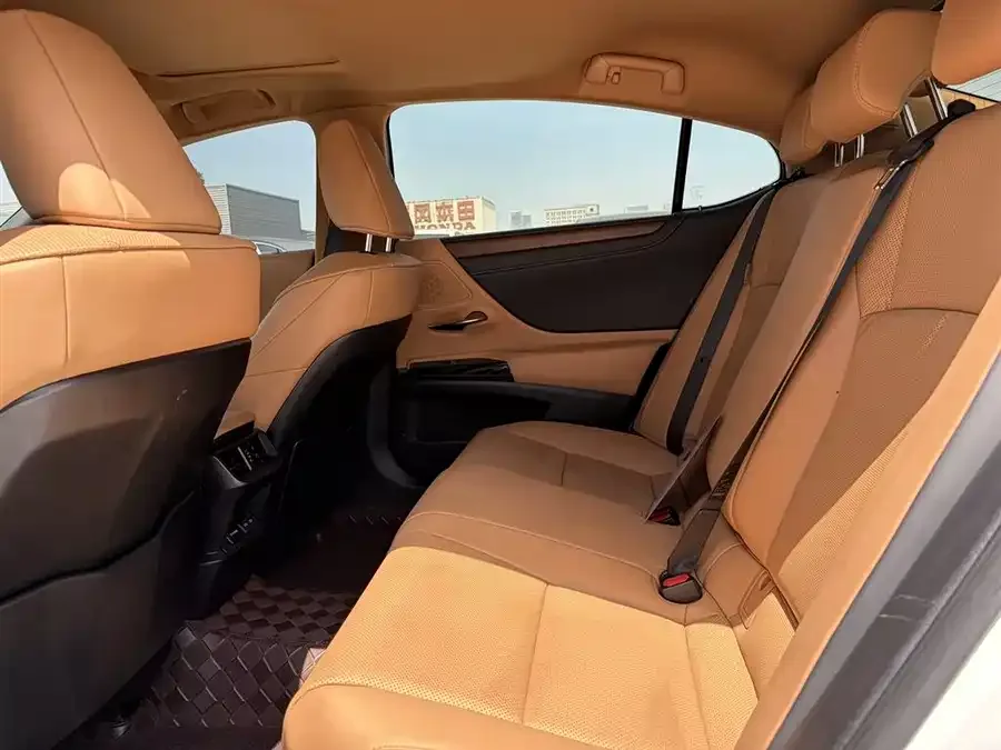 Lexus ES 2022 200 Luxury Edition 2023 — миниатюра 4