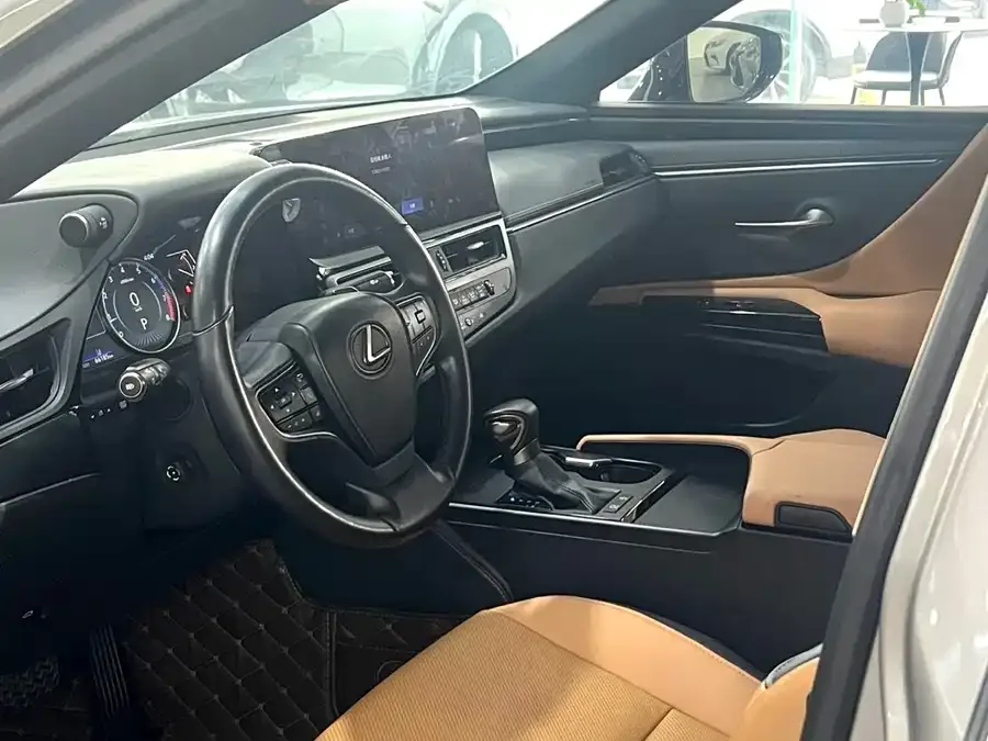 Lexus ES 2022 200 Excellence Edition 2022 — миниатюра 4
