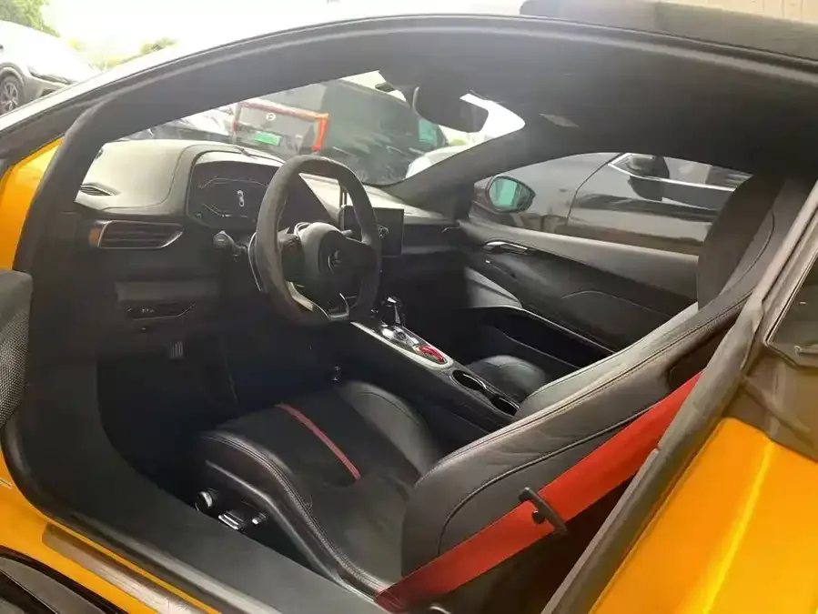 Lotus EMIRA EMIRA 2021 2.0T DCT First Edition 2023 — миниатюра 2
