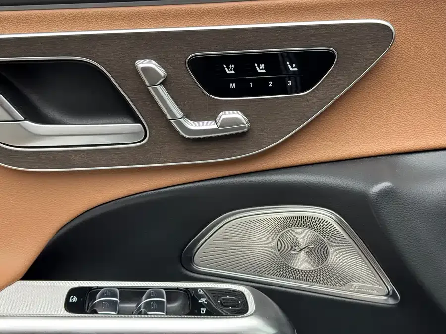 Mercedes-Benz E-Class Mercedes-Benz E-Class 2025 E 300 L Luxury Edition 2025 — миниатюра 2