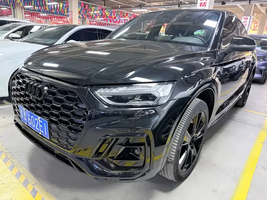 Audi Q5L Sportback 2021 45 TFSI Premium Selection 2022 — фото 1, купить с доставкой в Москву