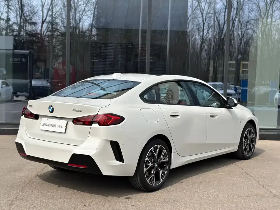 BMW 2 series BMW 2 Series 2025 225L M Sports Package 2025 — миниатюра 2
