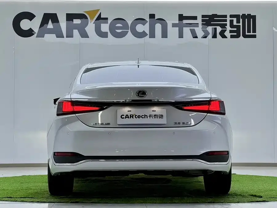Lexus ES 2023 200 Excellence Edition 2024 — миниатюра 3