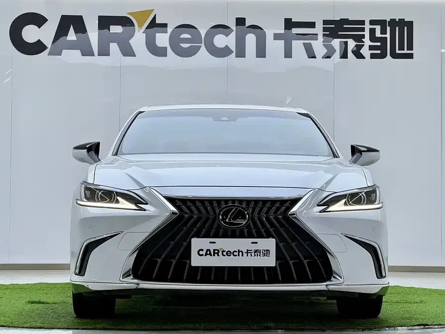 Lexus ES 2023 200 Excellence Edition 2024 — миниатюра 4