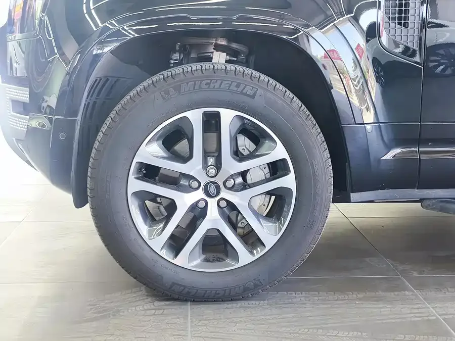 Land Rover guard Land Rover Defender 2023 90 3.0T P400 XS 2023 — миниатюра 4