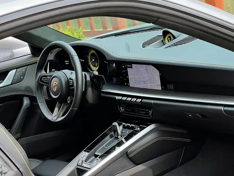 Porsche 911 2023 Turbo S 3.7T 2023 — миниатюра 4