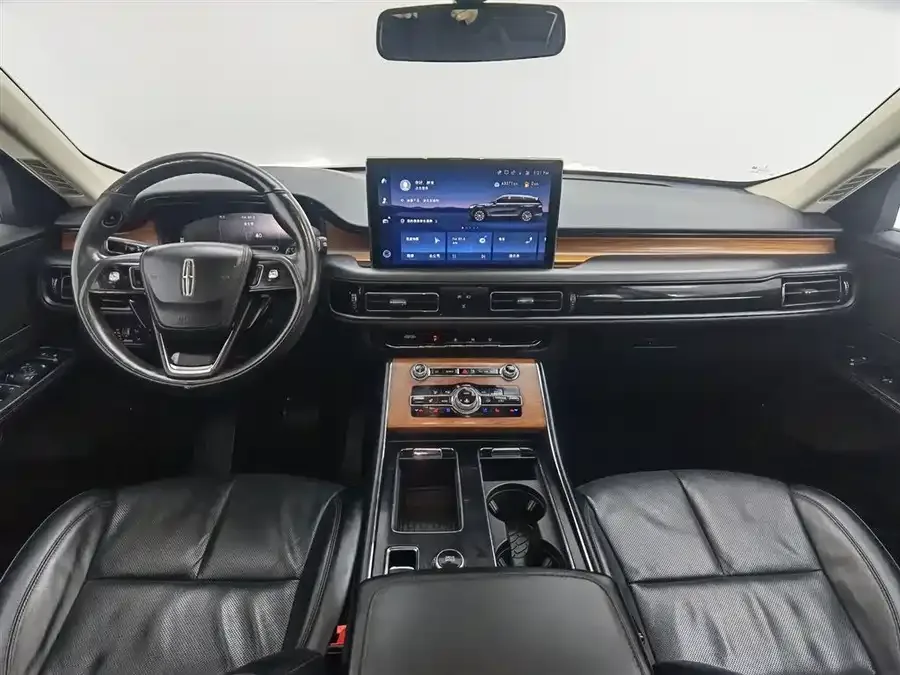 Lincoln Aviator Aviator 2021 3.0T V6 4WD Premium Edition 2023 — миниатюра 2