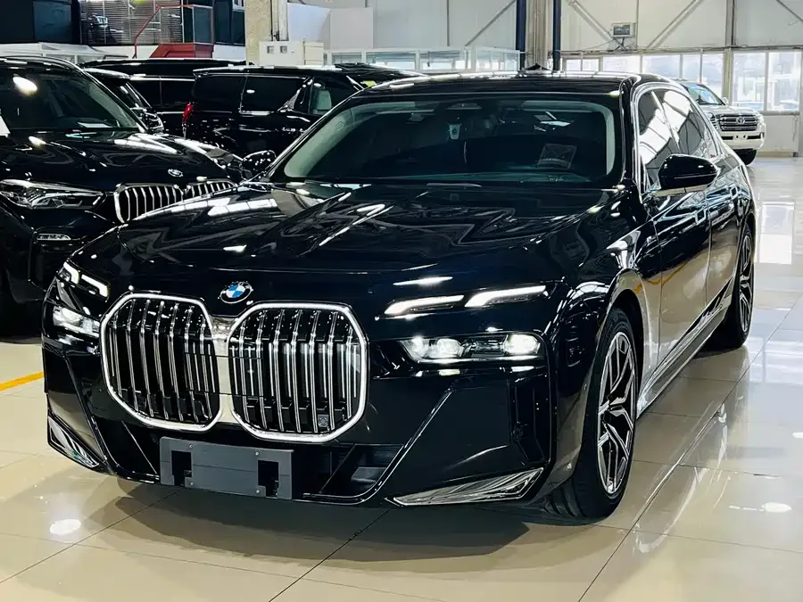 BMW 7 Series 2024