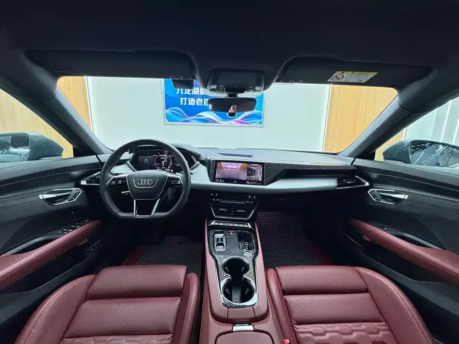 Audi e-tron GT 2023 basic model 2024 — миниатюра 3