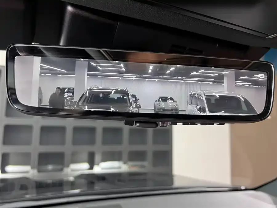 Lexus LX 2025 700h Territory Edition 2025 — миниатюра 2