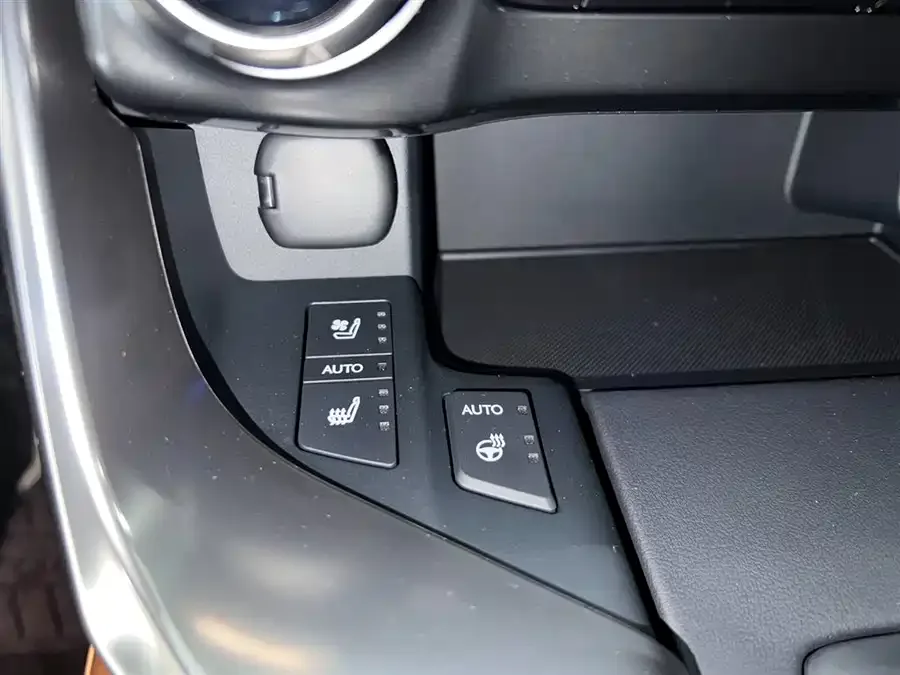 Lexus LX 2025 700h Territory Edition 2025 — миниатюра 5