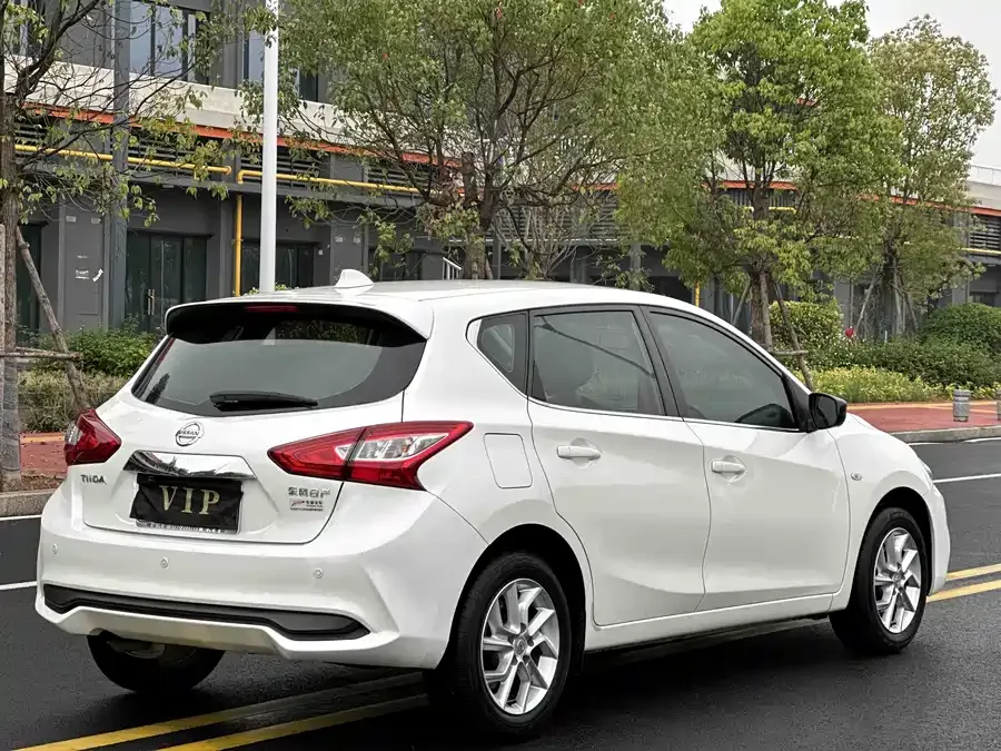 Nissan Tiida Tiida 2024 1.6L CVT cool version 2023 — миниатюра 3