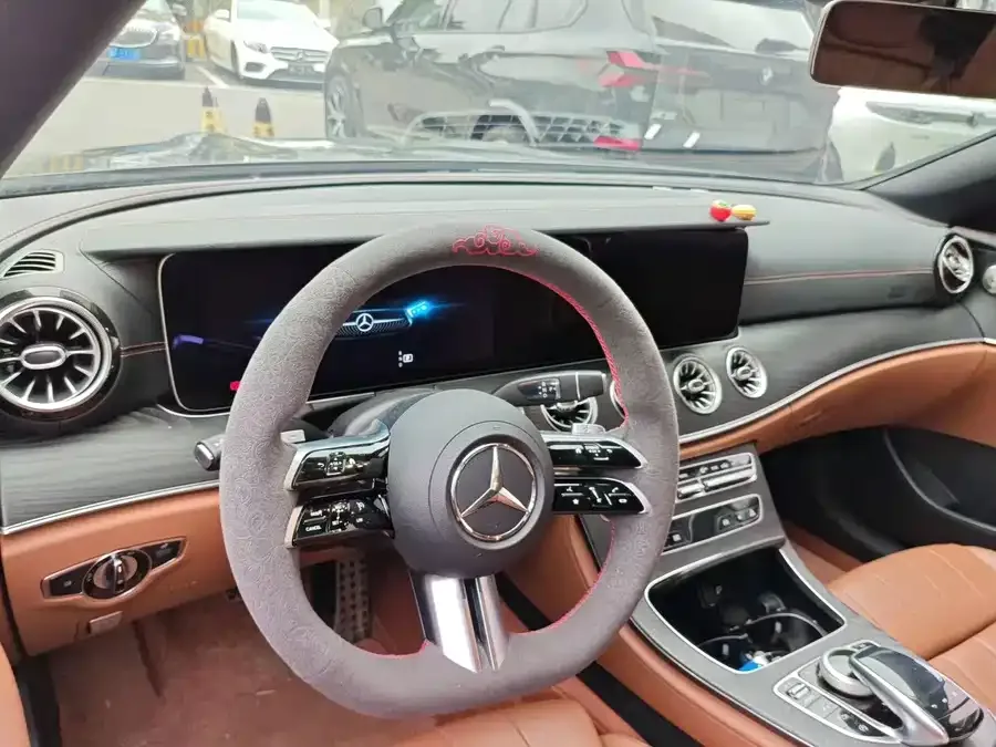 Mercedes-Benz E-Class Mercedes-Benz E-Class (Imported) 2021 E 260 4MATIC Convertible Coupe 2022 — миниатюра 3