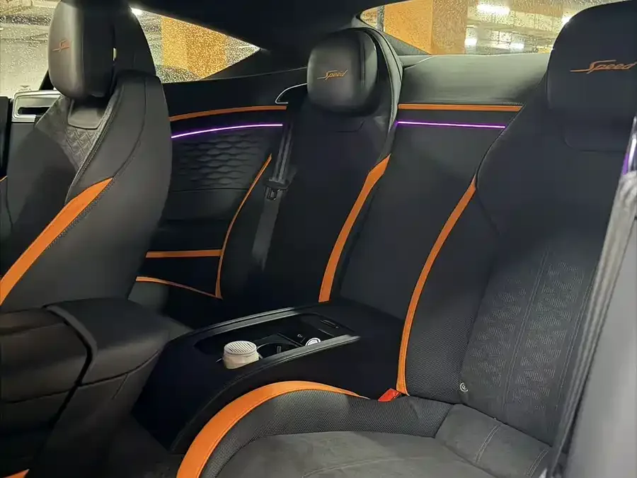 Bentley Continental 2024 Continental 4.0T GT V8 Mulliner 2025 — миниатюра 3