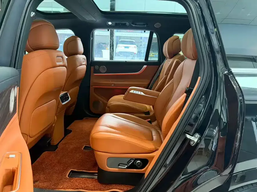 AITO M9 M9 2024 Extended Range Ultra Edition 42kWh 6-seater Edition 2024 — миниатюра 3
