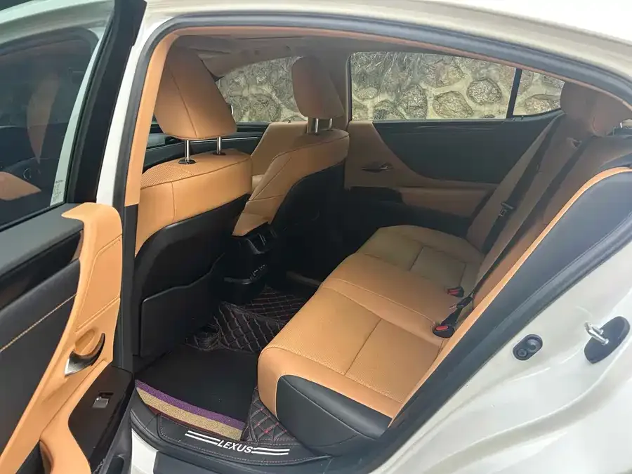 Lexus ES 2021 200 Excellence Edition 2022 — миниатюра 3