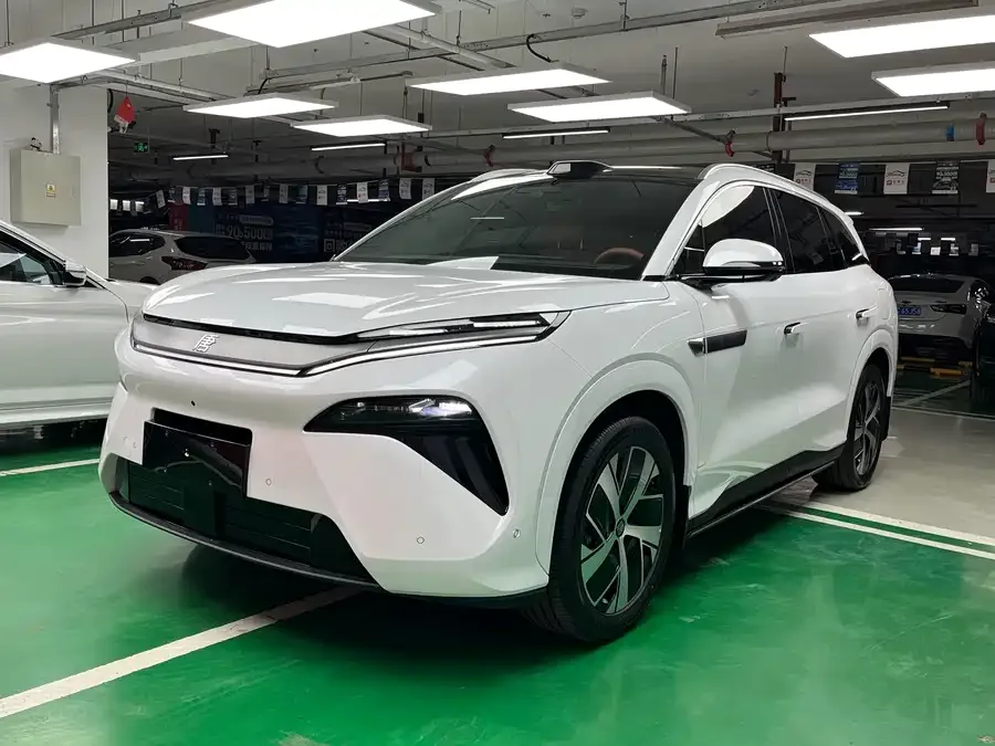 BYD Tang L 2025