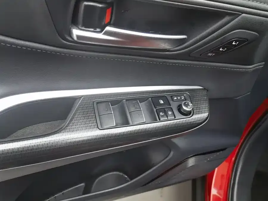 Toyota Venza 2022 Venza 2.0L CVT 4WD Supreme Edition 2022 — миниатюра 3